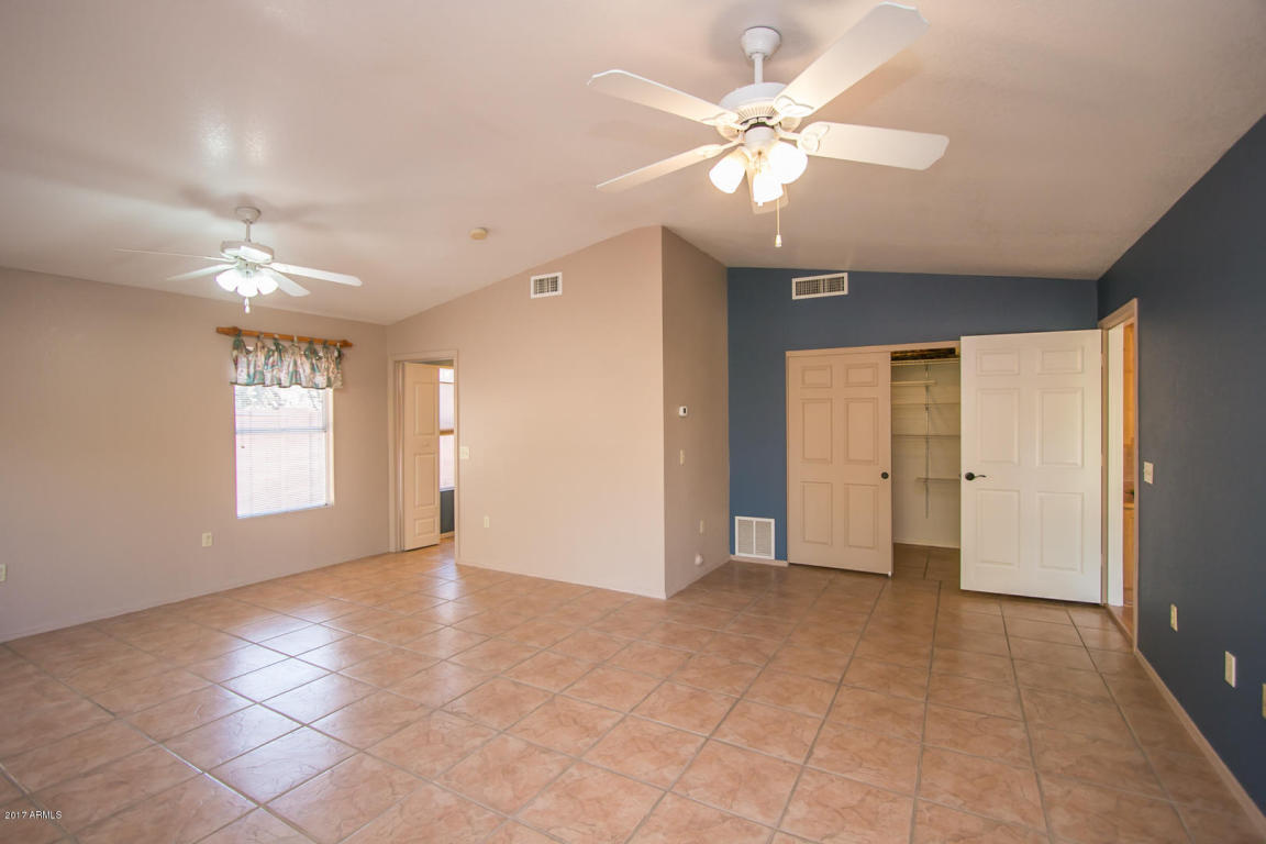 901 S Scallop Dr, Gilbert, AZ 85233 photo 17