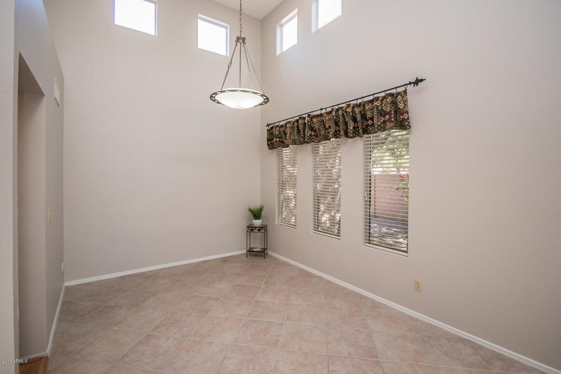 901 S Scallop Dr, Gilbert, AZ 85233 photo 4
