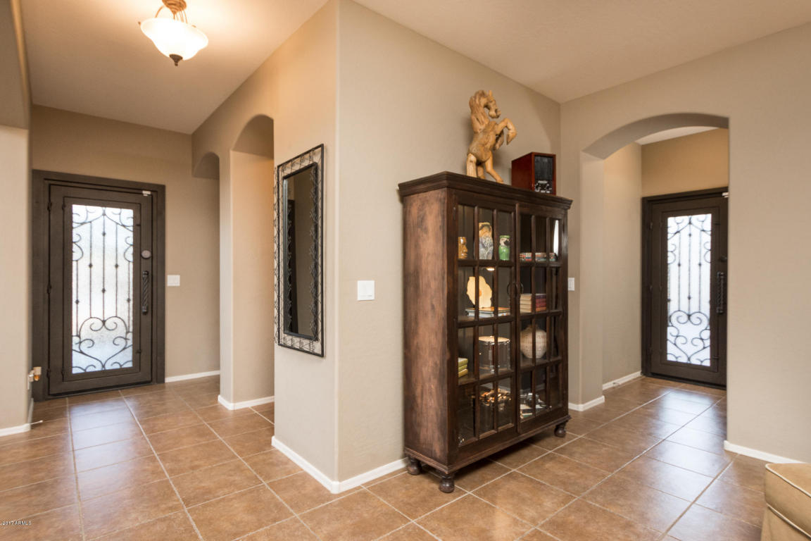 3020 E Lynx Way, Gilbert, AZ 85298 photo 4