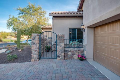 8515 E Jacaranda Cir, Mesa, AZ 85207 photo 2