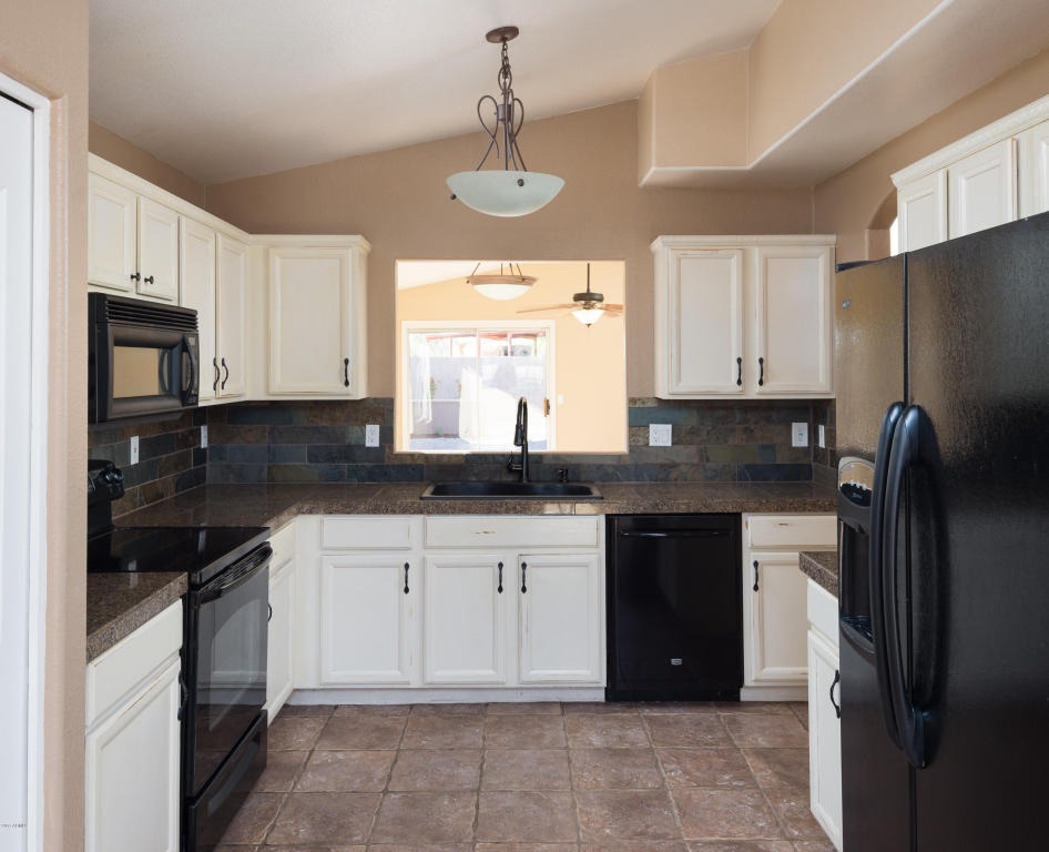 1272 S Cholla St, Gilbert, AZ 85233 photo 3