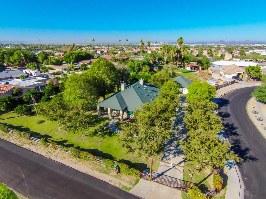 1420 E Branham Ln, Phoenix, AZ 85042 photo 28