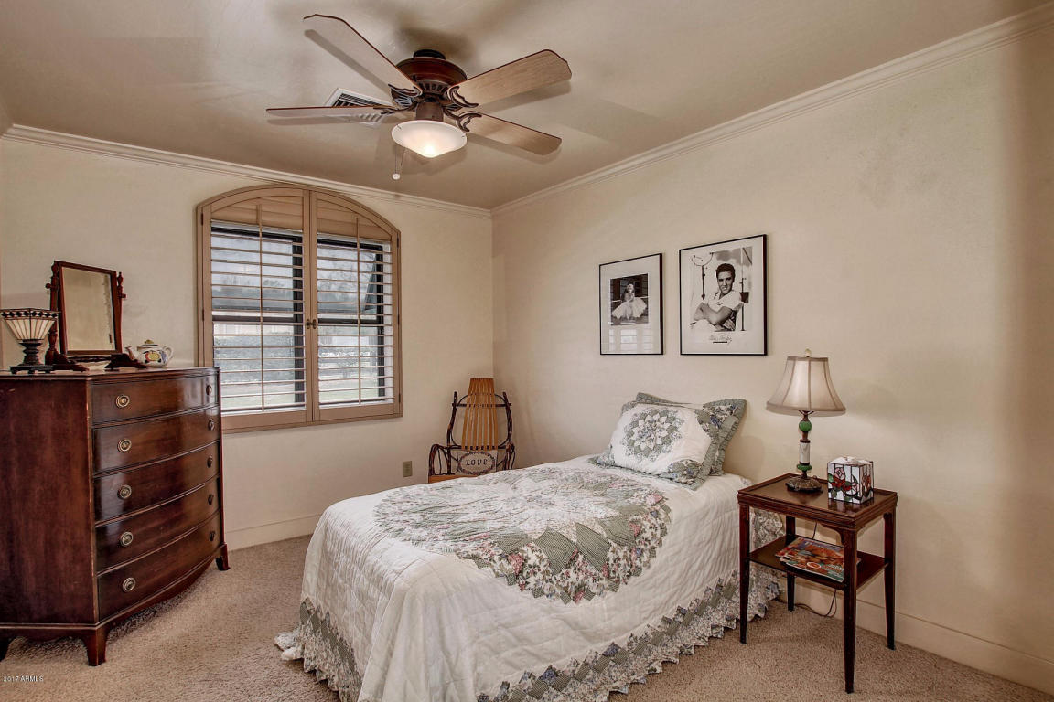 1420 E Branham Ln, Phoenix, AZ 85042 photo 17