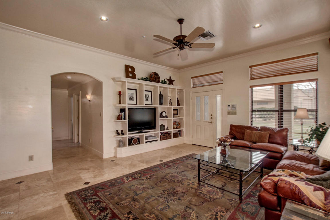 1420 E Branham Ln, Phoenix, AZ 85042 photo 9