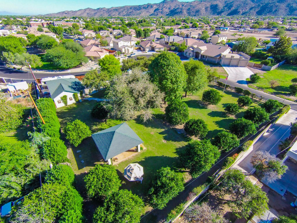 1420 E Branham Ln, Phoenix, AZ 85042 photo 25