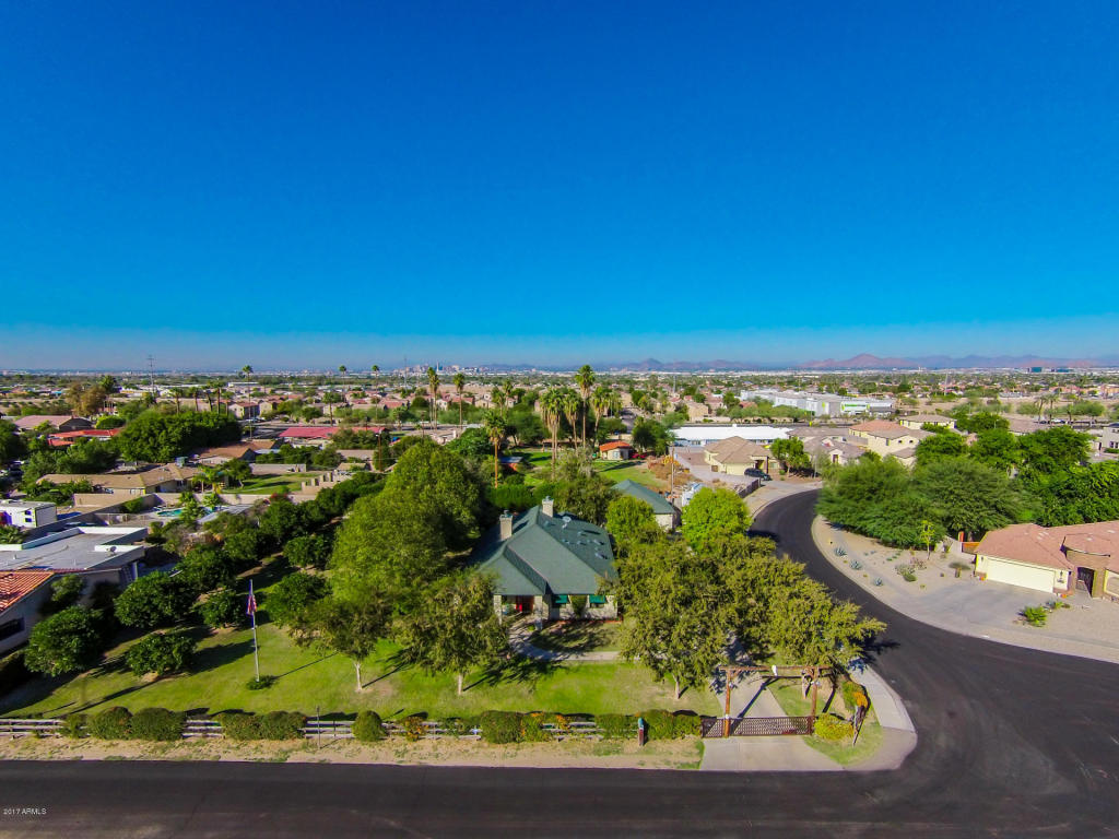 1420 E Branham Ln, Phoenix, AZ 85042 photo 30