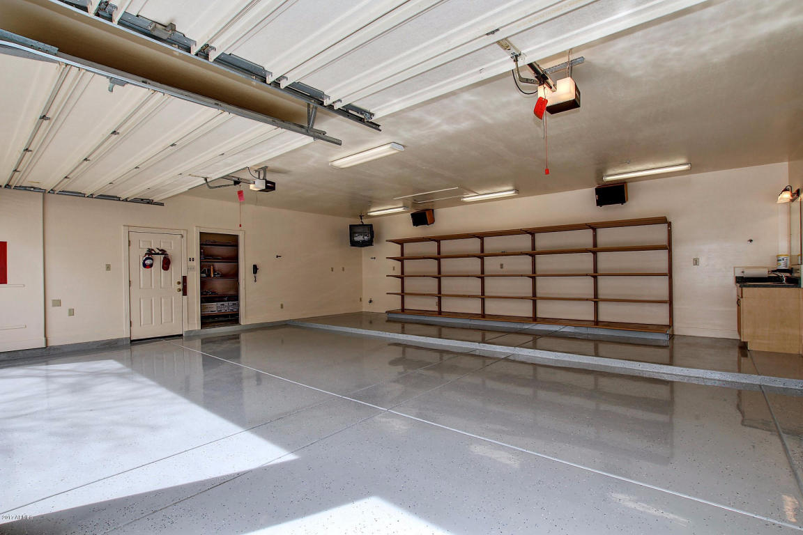 1420 E Branham Ln, Phoenix, AZ 85042 photo 5