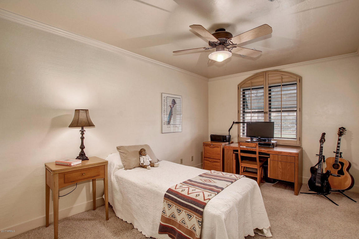 1420 E Branham Ln, Phoenix, AZ 85042 photo 18