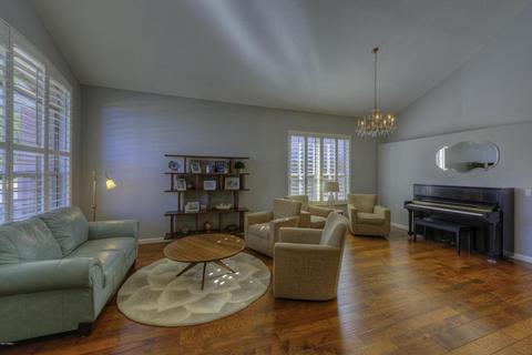 4379 E Lariat Ln, Phoenix, AZ 85050 photo 6