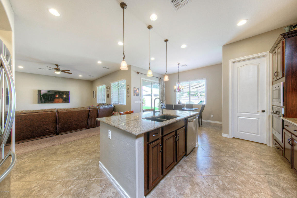 2484 E Tiffany Way, Gilbert, AZ 85298 photo 8