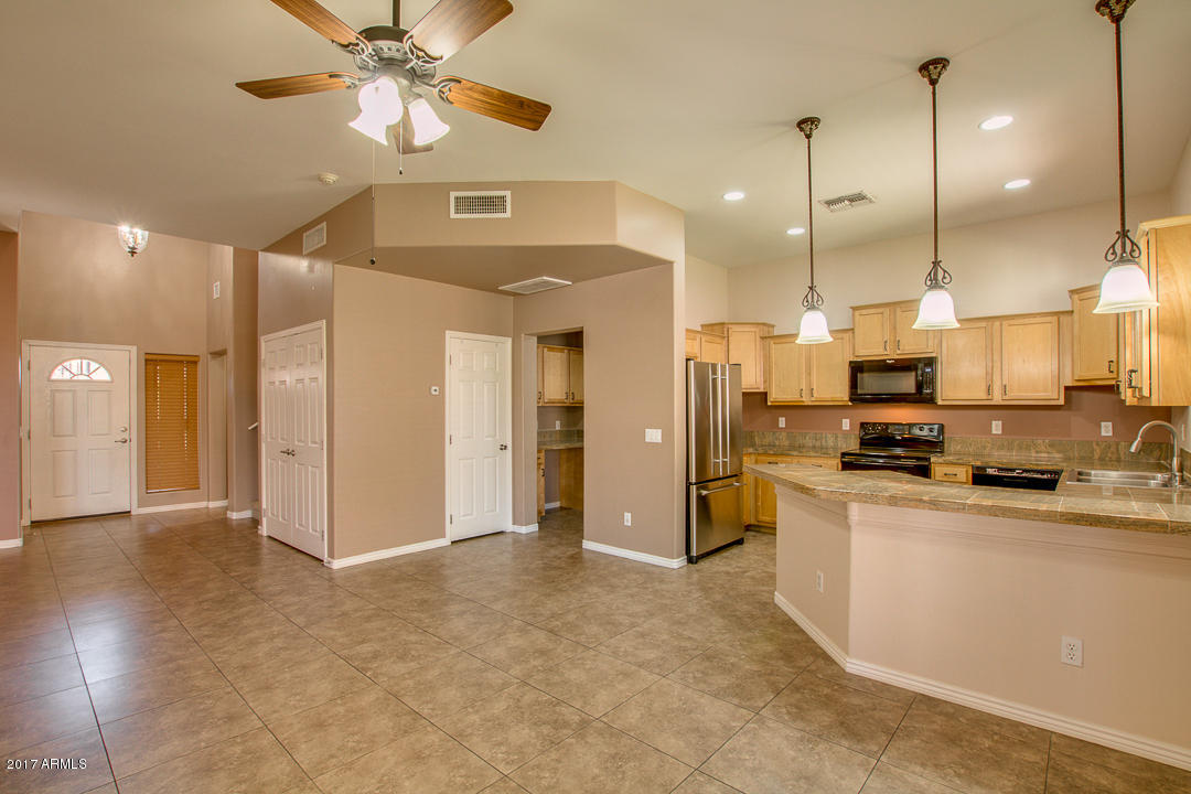 16202 N 21st Pl, Phoenix, AZ 85022 photo 13