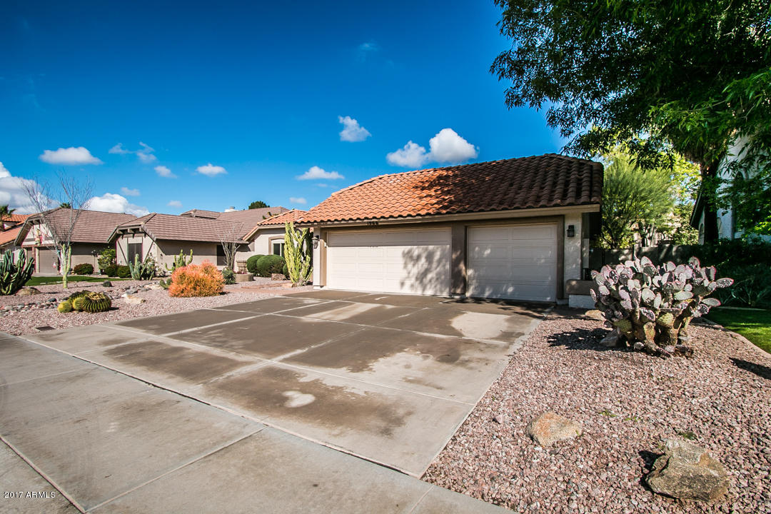 1966 E Morgan Dr, Tempe, AZ 85284 photo 3