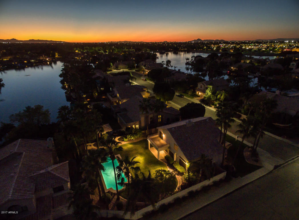 1843 E Monarch Bay Dr, Gilbert, AZ 85234 photo 4