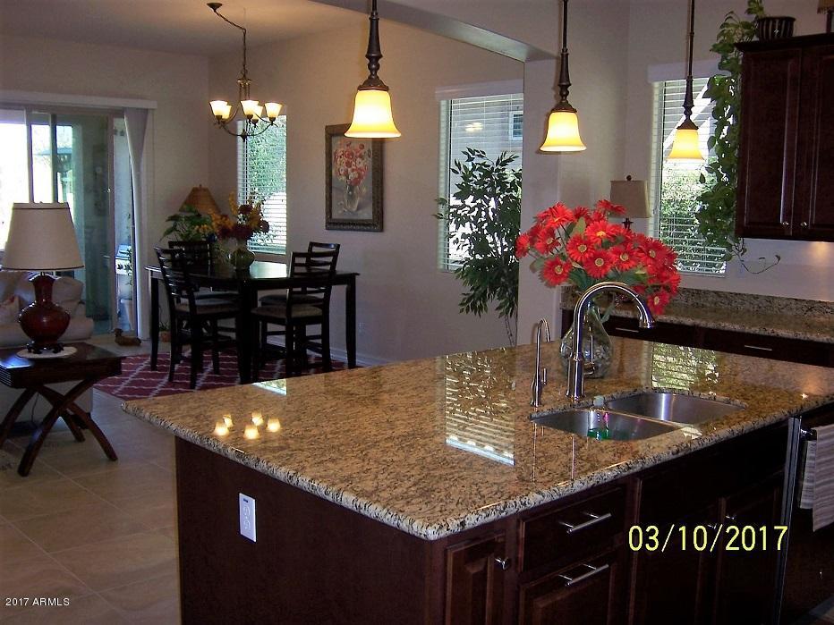 3864 E Rakestraw Ln, Gilbert, AZ 85298 photo 5