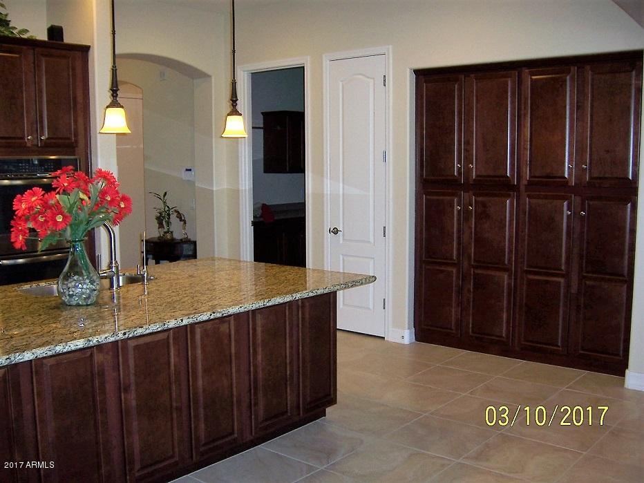 3864 E Rakestraw Ln, Gilbert, AZ 85298 photo 11