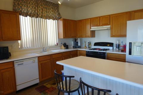571 S Peppertree Dr, Gilbert, AZ 85296 photo 13