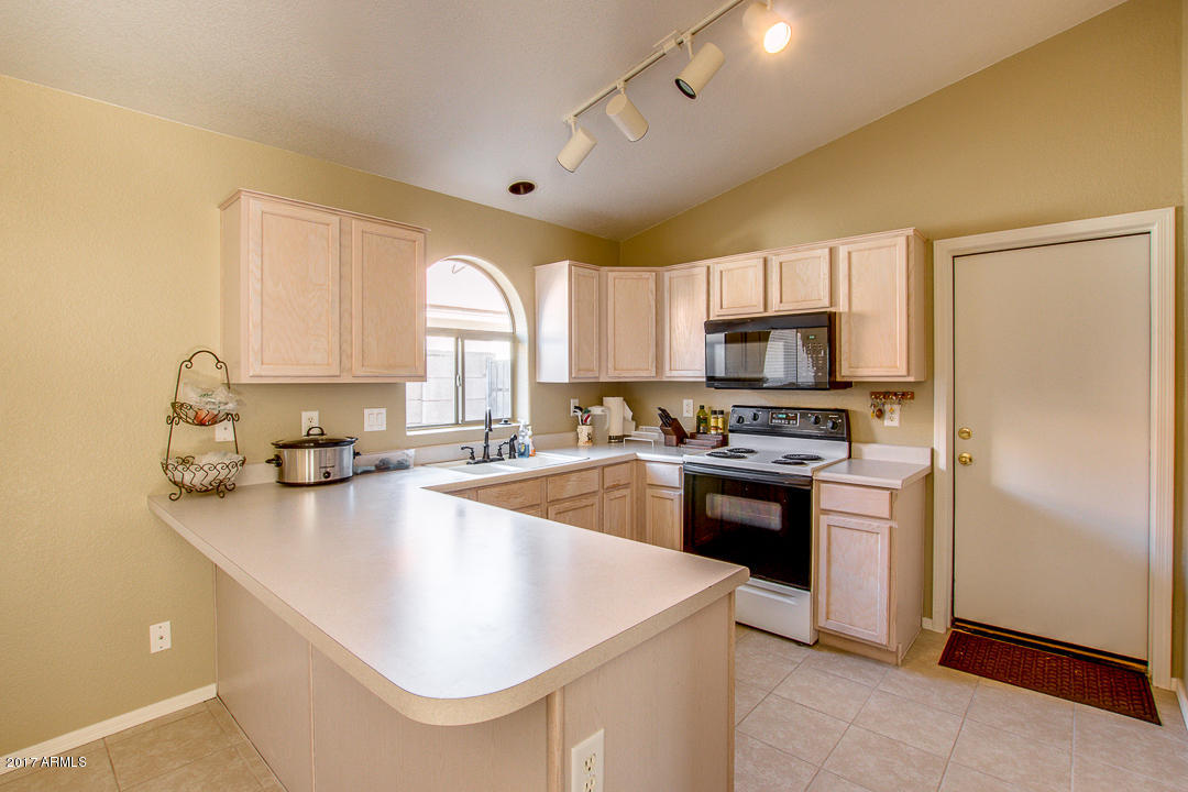 637 E Kyle Dr, Gilbert, AZ 85296 photo 13