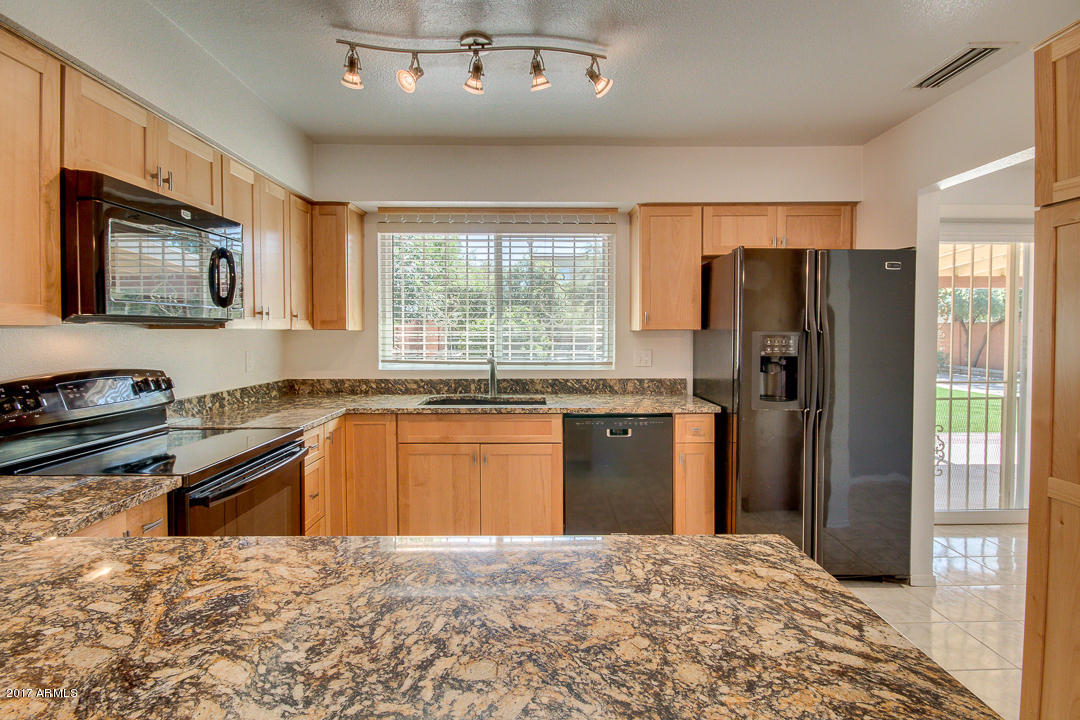 4029 E Hidalgo Ave, Phoenix, AZ 85040 photo 15