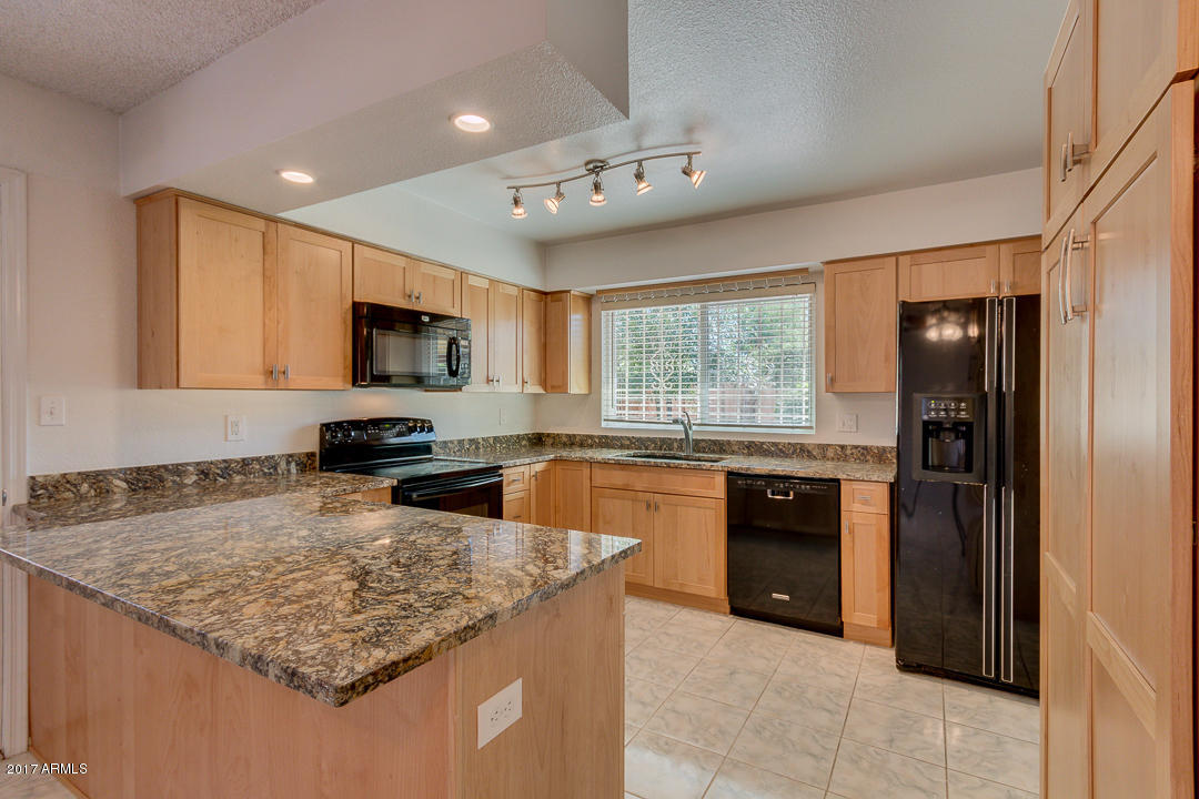 4029 E Hidalgo Ave, Phoenix, AZ 85040 photo 14