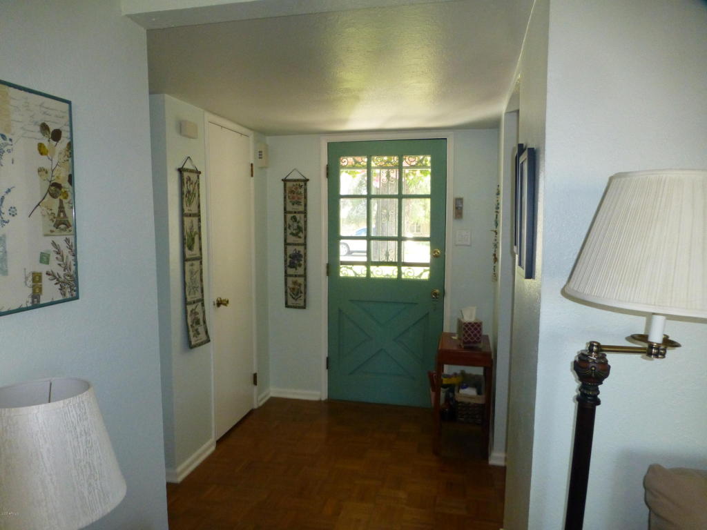 922 E Rovey Ave, Phoenix, AZ 85014 photo 3