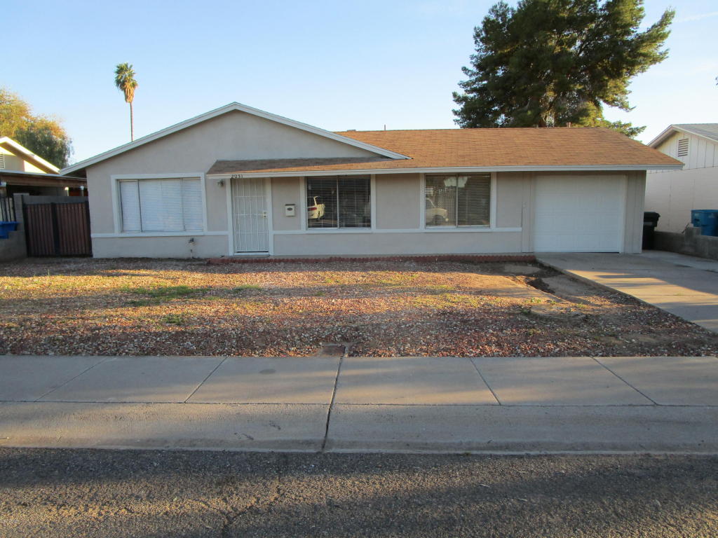 2031 W Aster Dr, Phoenix, AZ 85029 photo 2