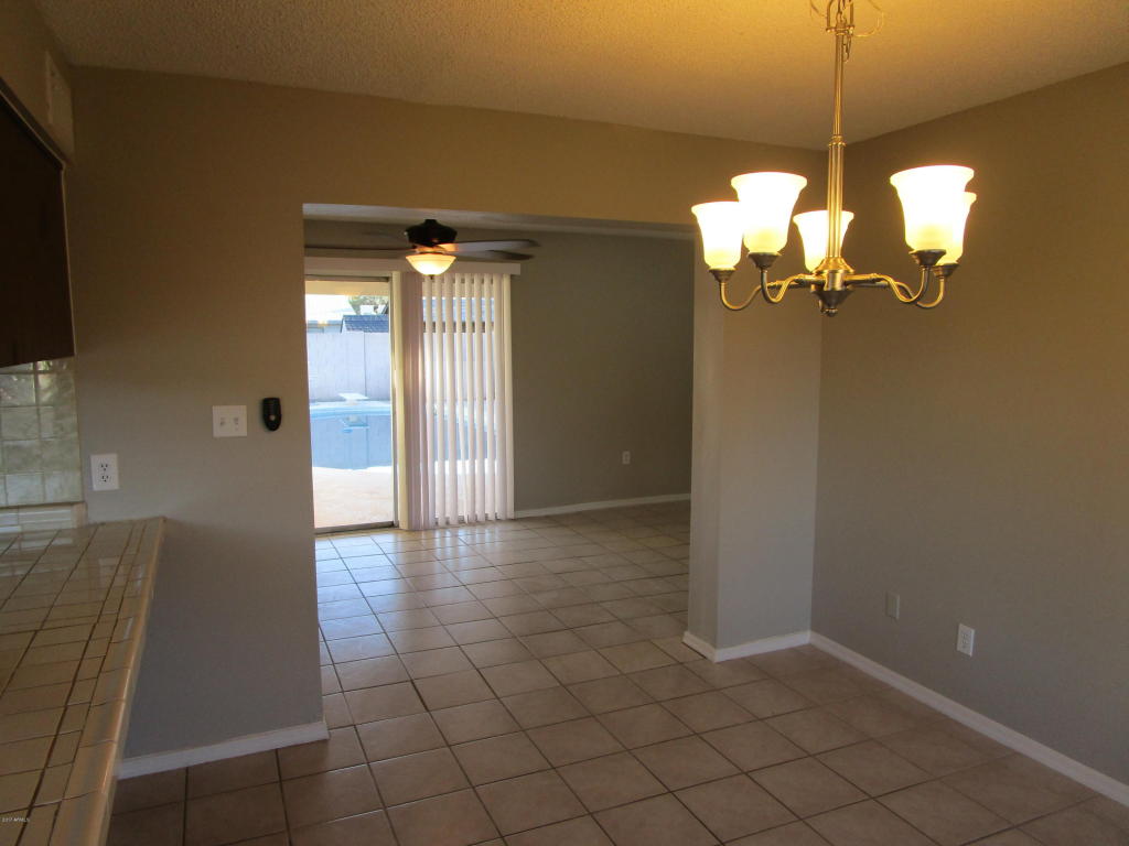 2031 W Aster Dr, Phoenix, AZ 85029 photo 9