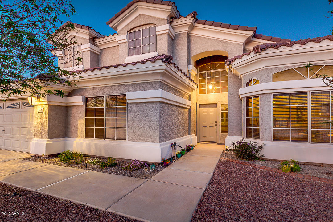 1279 S Vine Ct, Gilbert, AZ 85233 photo 4