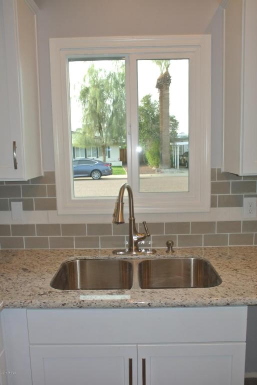3624 E Paradise Dr, Phoenix, AZ 85028 photo 8