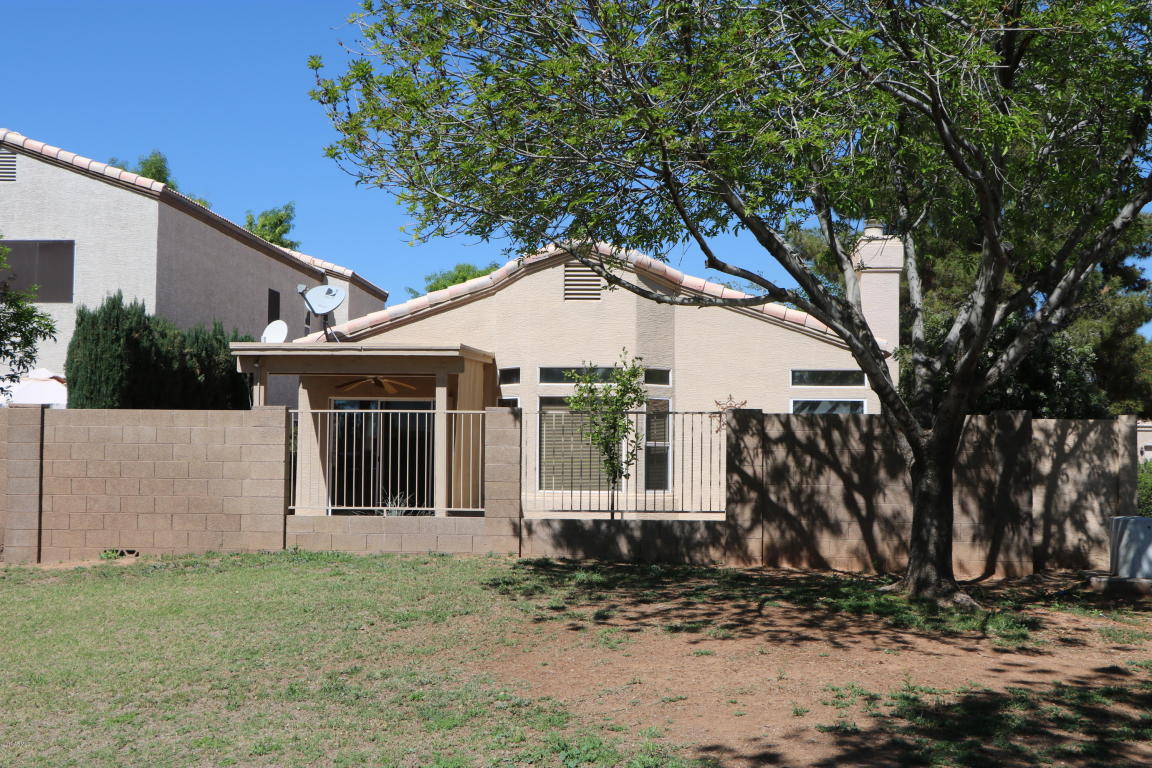 1339 E Parkside Dr, Gilbert, AZ 85234 photo 2