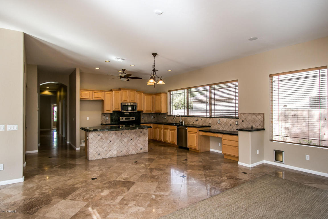 3385 E Vaughn Ave, Gilbert, AZ 85234 photo 11