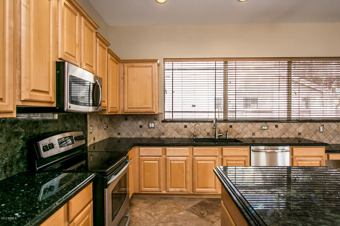 3385 E Vaughn Ave, Gilbert, AZ 85234 photo 9