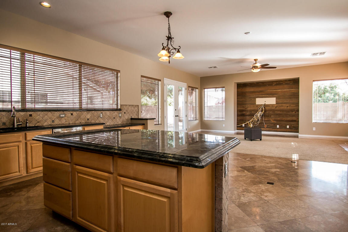 3385 E Vaughn Ave, Gilbert, AZ 85234 photo 10