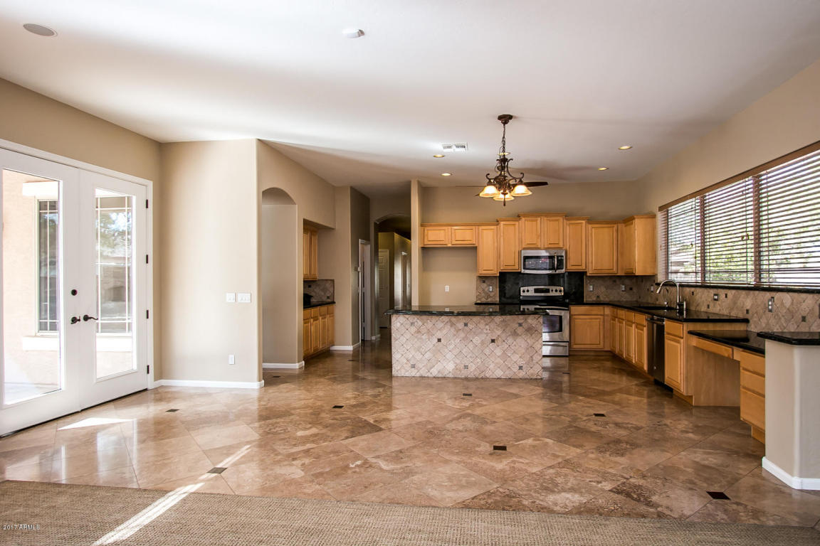 3385 E Vaughn Ave, Gilbert, AZ 85234 photo 12