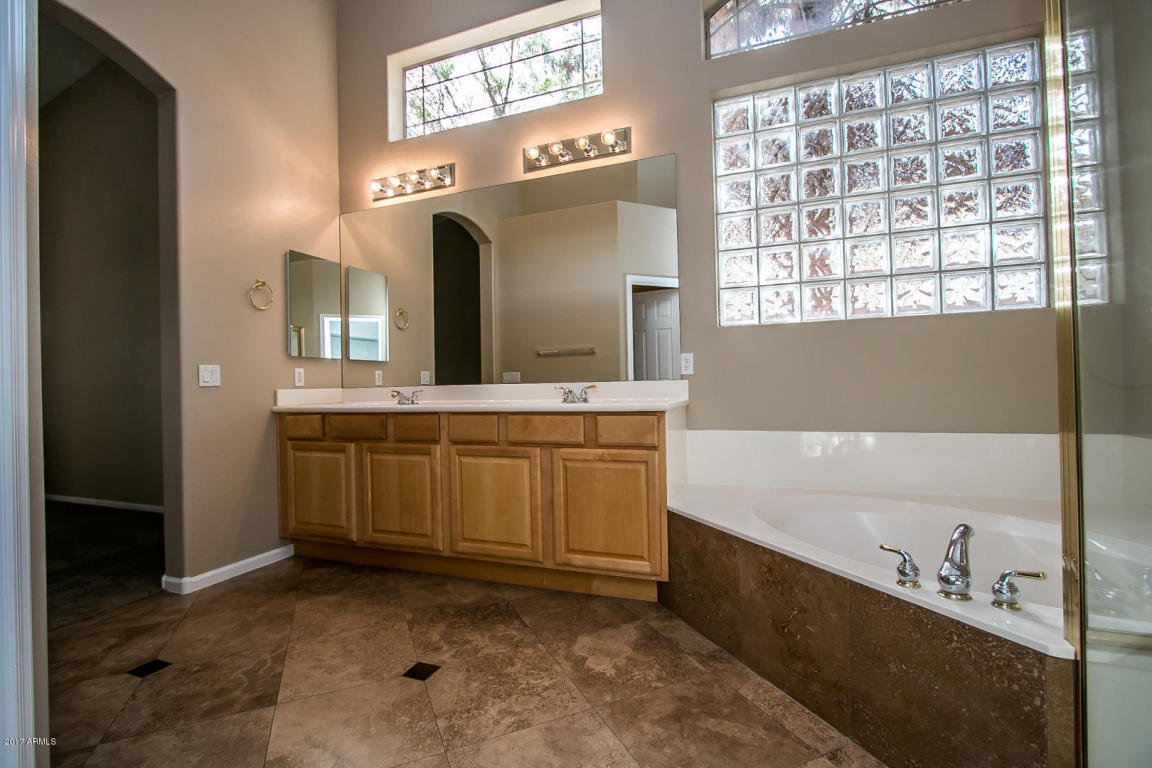 3385 E Vaughn Ave, Gilbert, AZ 85234 photo 28