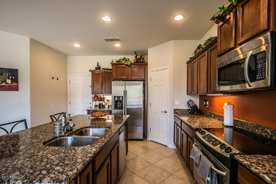 2233 W Davis Rd, Phoenix, AZ 85023 photo 11