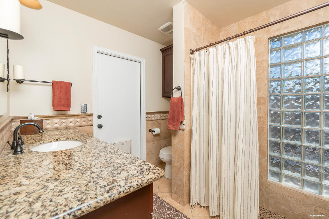 4002 E Hancock Dr, Phoenix, AZ 85028 photo 13