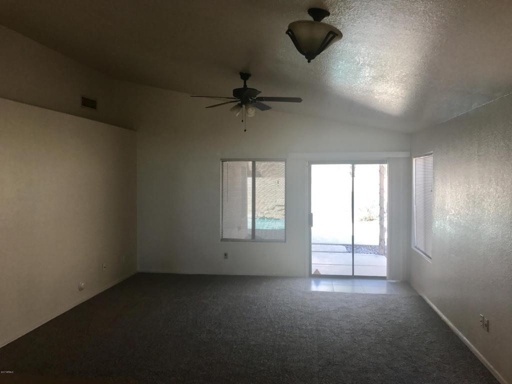 682 S Bahama Dr, Gilbert, AZ 85296 photo 2