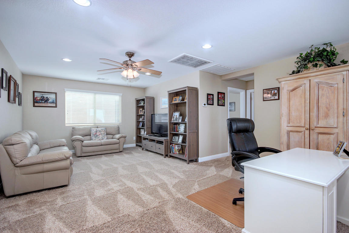 1679 W Cavedale Dr, Phoenix, AZ 85085 photo 25