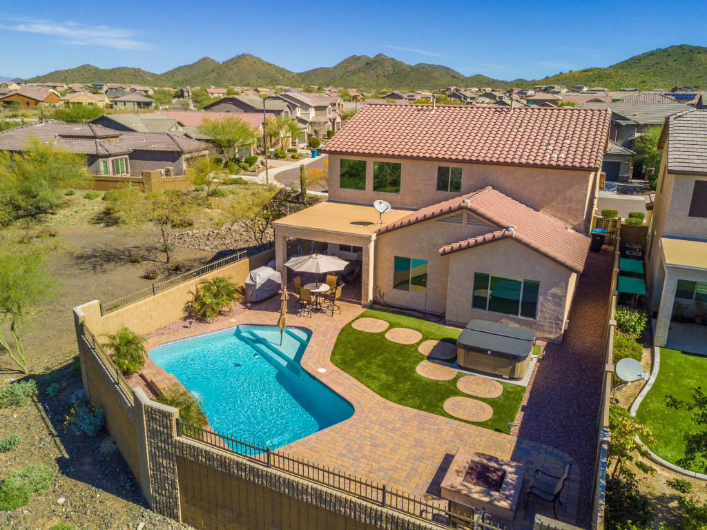1679 W Cavedale Dr, Phoenix, AZ 85085 photo 2