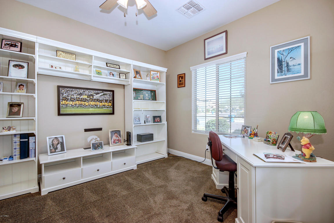 1679 W Cavedale Dr, Phoenix, AZ 85085 photo 5