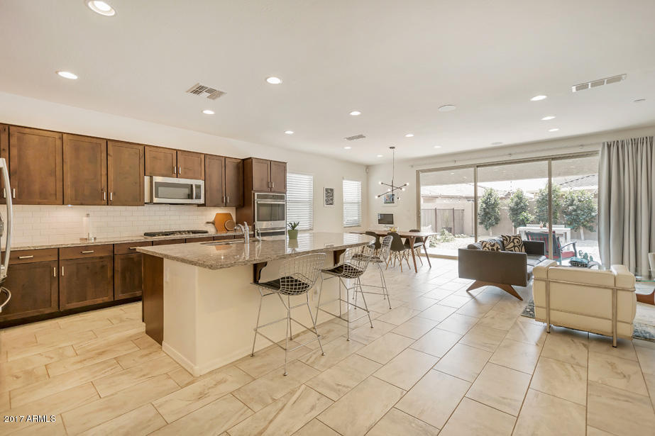 3957 E Ficus Way, Gilbert, AZ 85298 photo 2