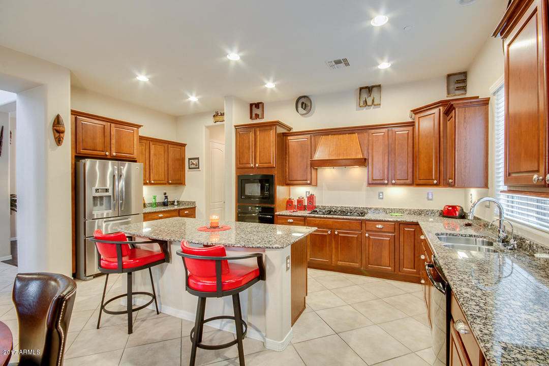 28111 N 17th Dr, Phoenix, AZ 85085 photo 12
