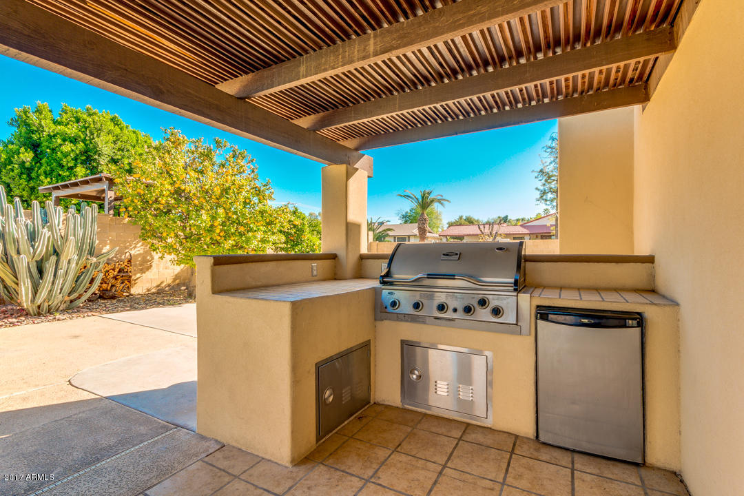 334 E Caribbean Ln, Phoenix, AZ 85022 photo 3