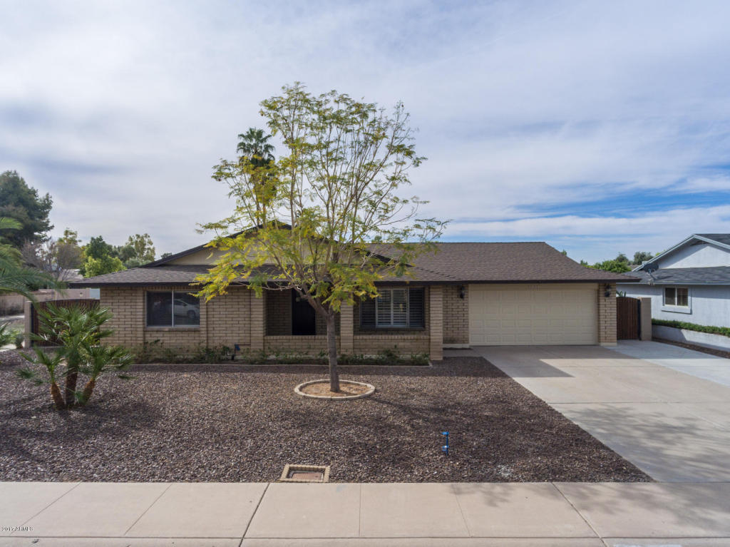 1321 E Gemini Dr, Tempe, AZ 85283 photo 2