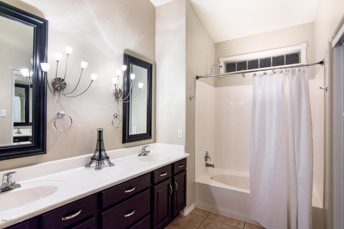 422 E Redwood Ln, Phoenix, AZ 85048 photo 16