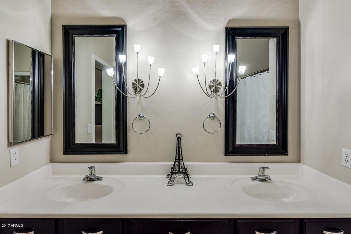 422 E Redwood Ln, Phoenix, AZ 85048 photo 17