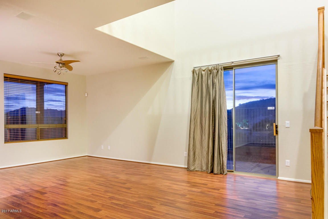 422 E Redwood Ln, Phoenix, AZ 85048 photo 2