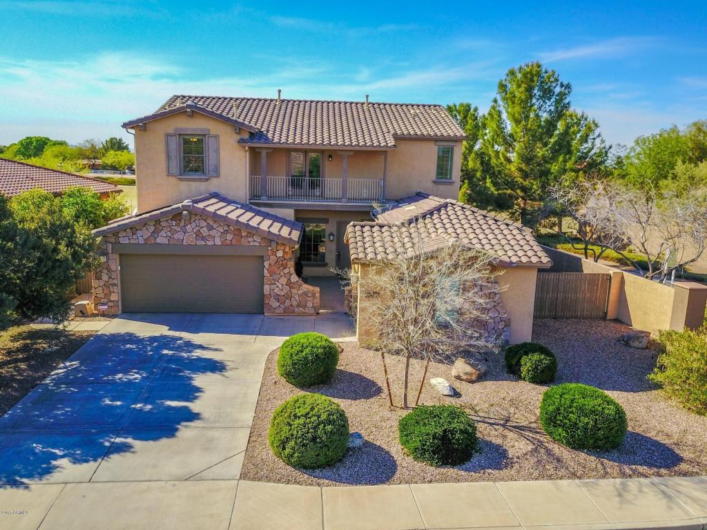 2910 S Colonial St, Gilbert, AZ 85295 photo 1