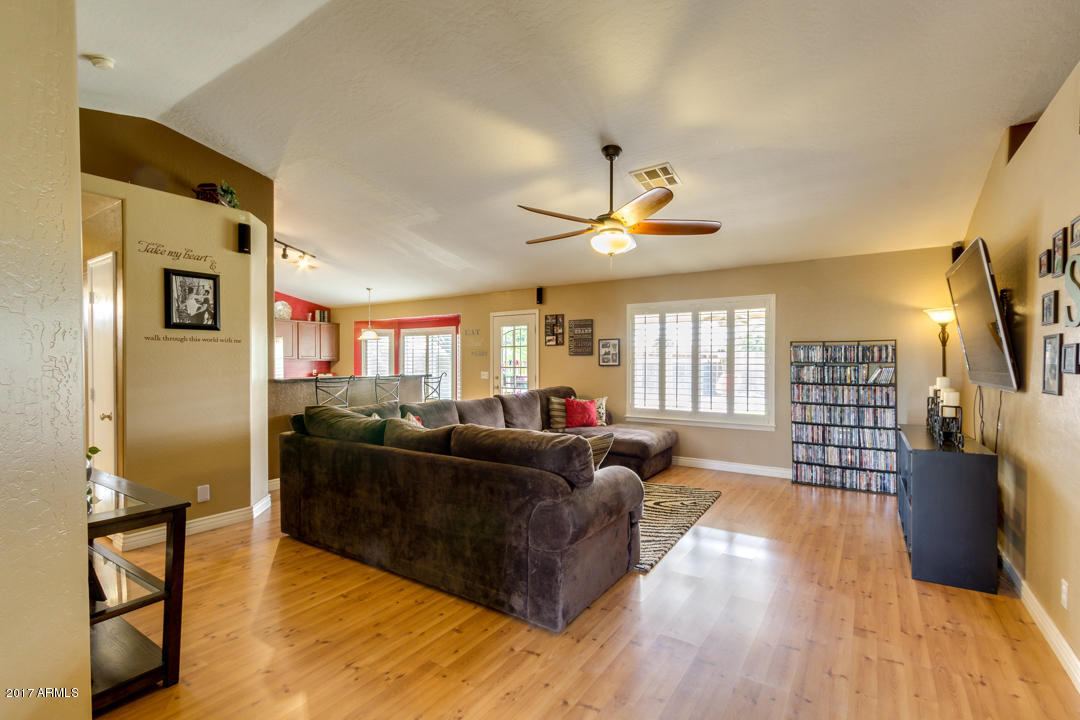 2885 E Toledo Ct, Gilbert, AZ 85295 photo 3
