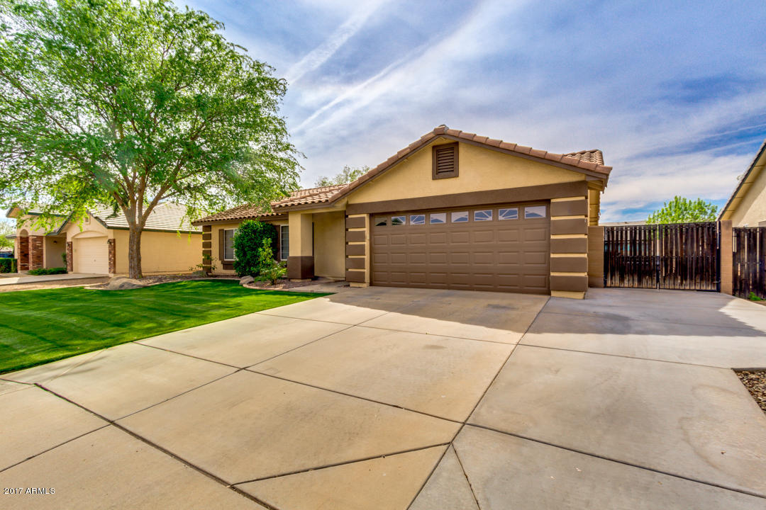 2885 E Toledo Ct, Gilbert, AZ 85295 photo 2